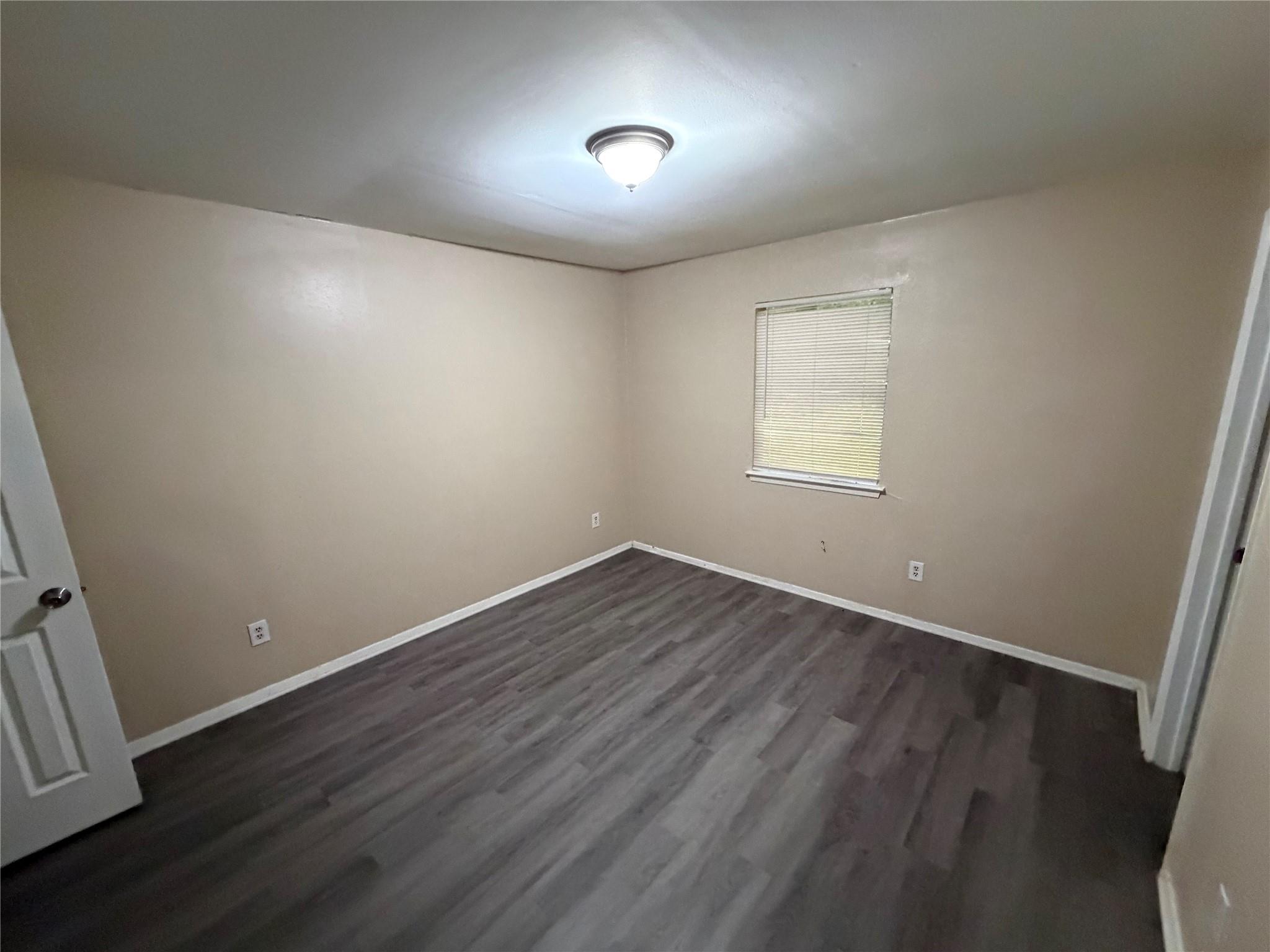 6904 Millrace Dr #b Property Photo 12