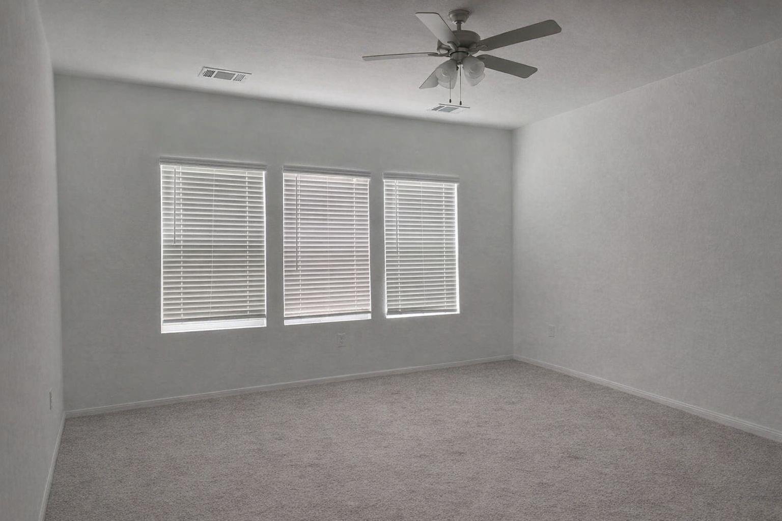 208 Eagle Lake Dr Property Photo 4