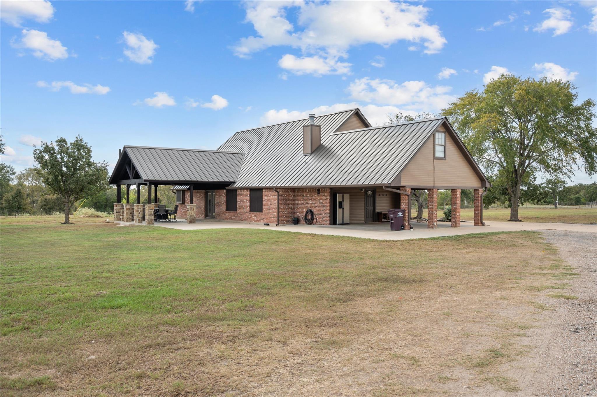 15555 Arhopulos Rd Property Photo 1