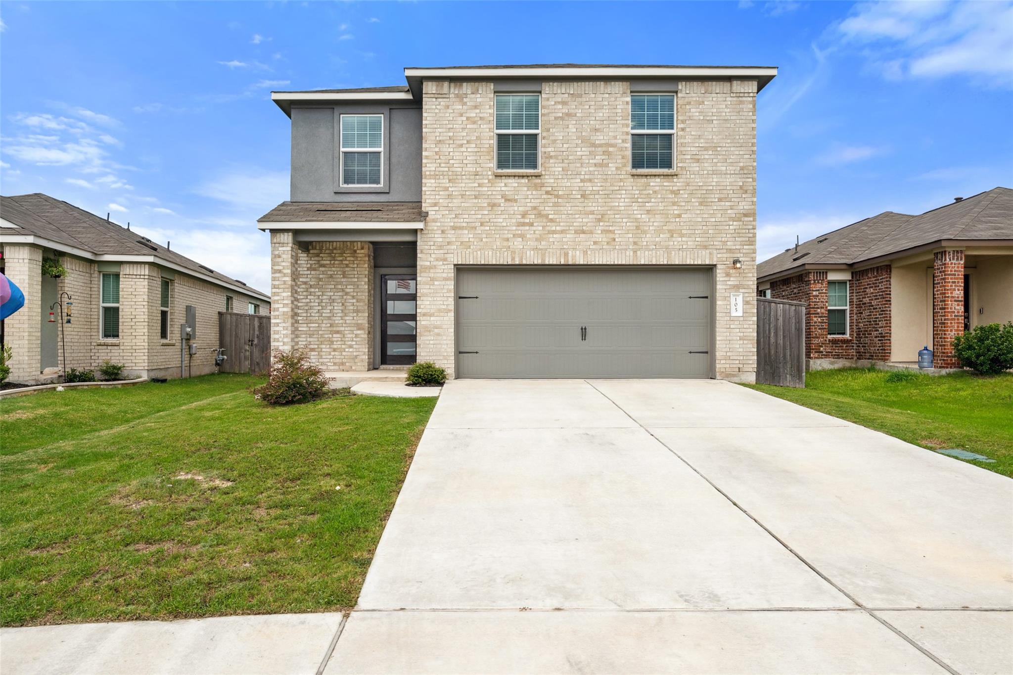 105 Canley Loop Property Photo 1