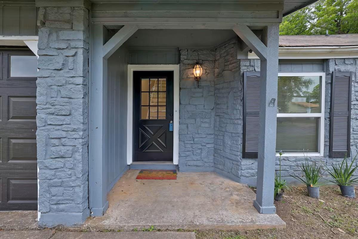 12304 Burrridge Dr Property Photo 3