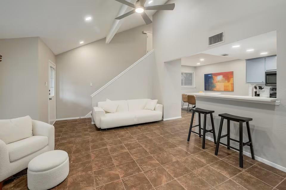 12304 Burrridge Dr Property Photo 6