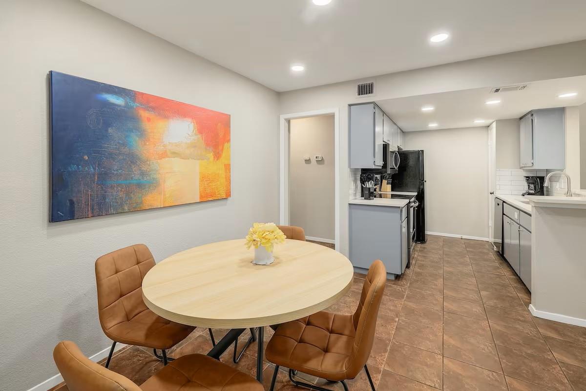12304 Burrridge Dr Property Photo 10