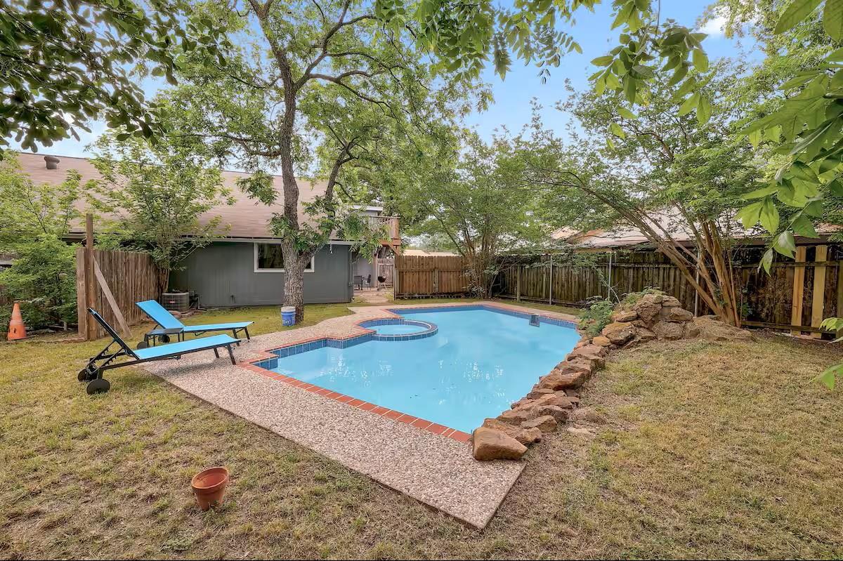 12304 Burrridge Dr Property Photo 23