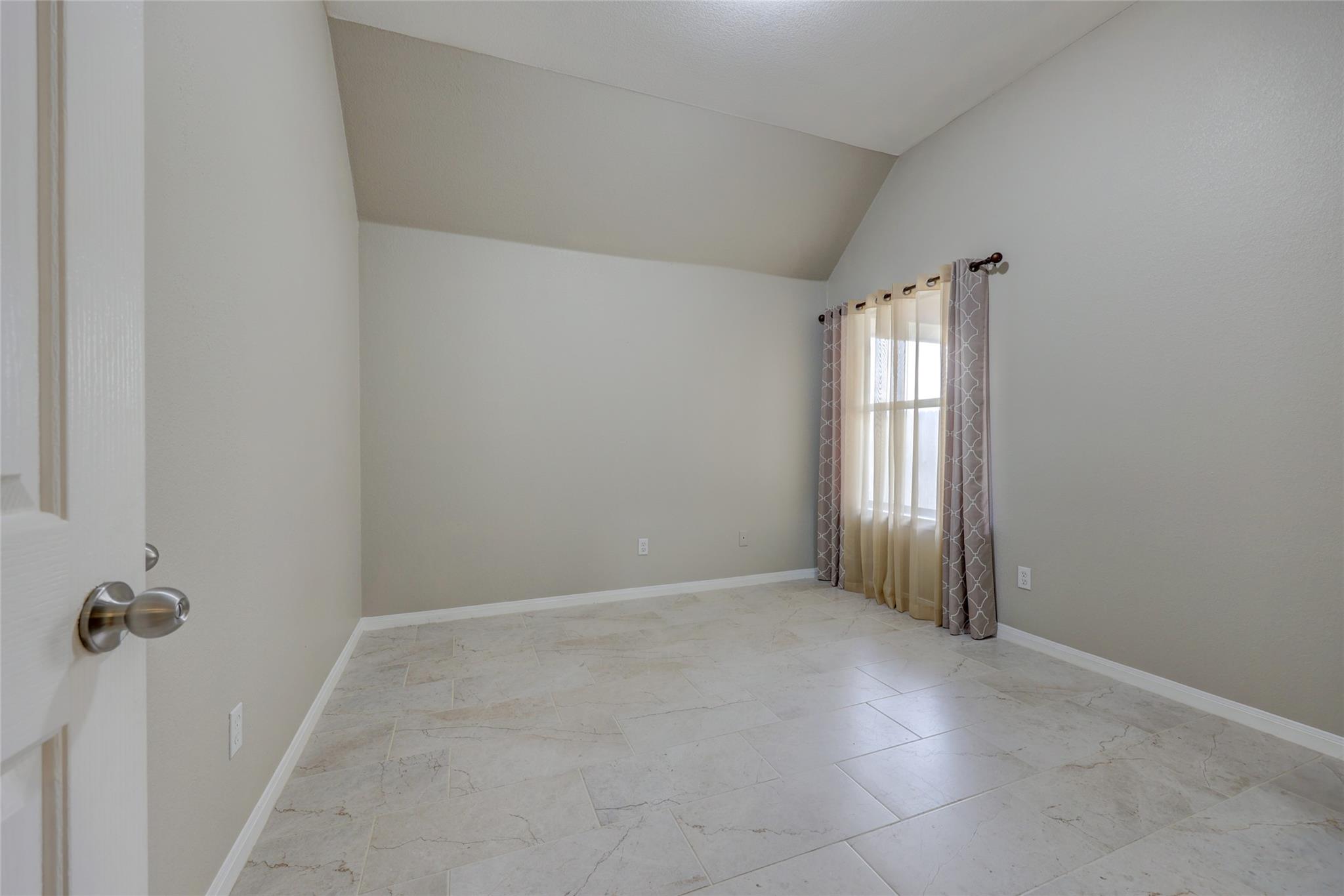 18022 E Newgrange Dr Property Photo 32