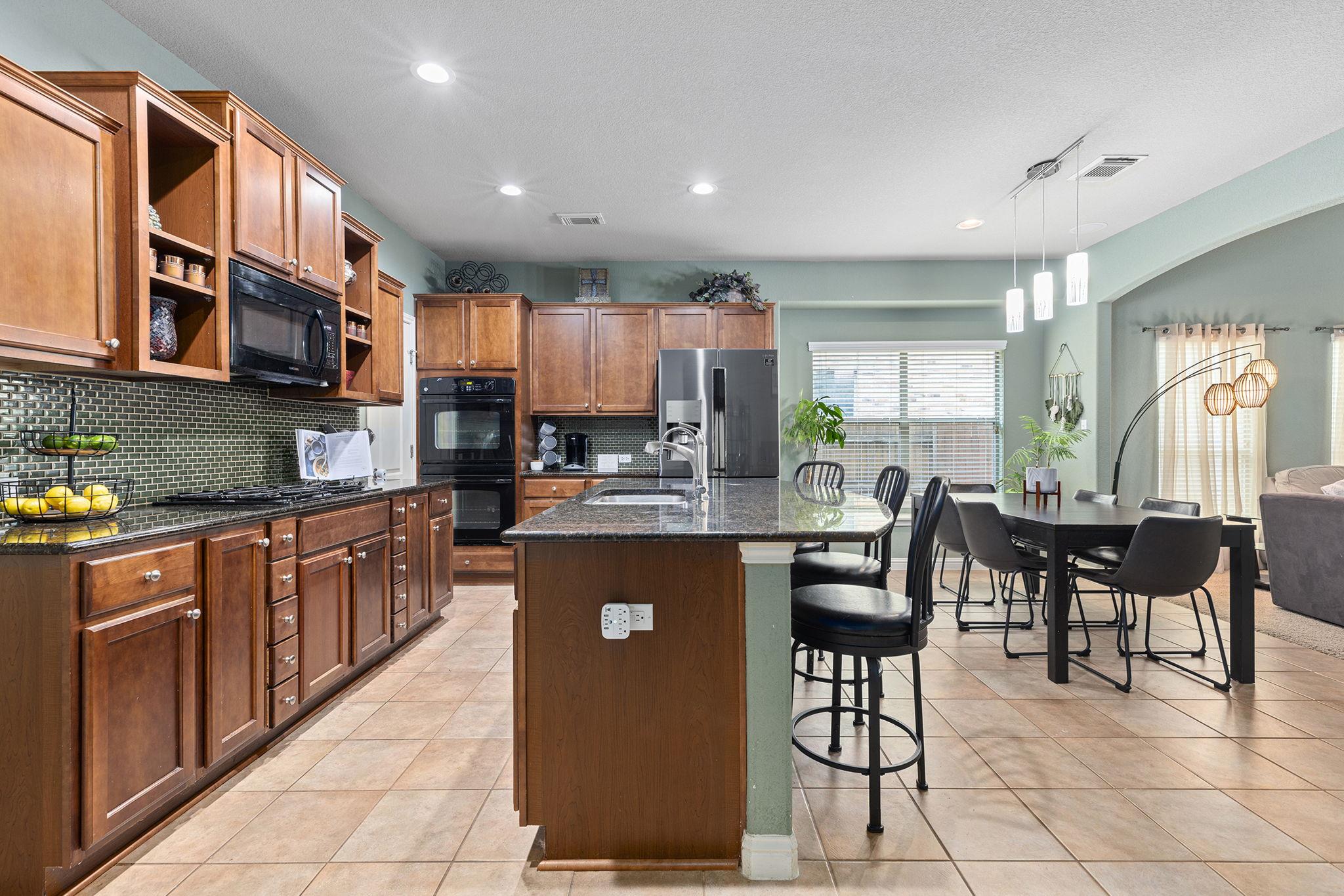 2430 Santa Barbara Loop Property Photo 1