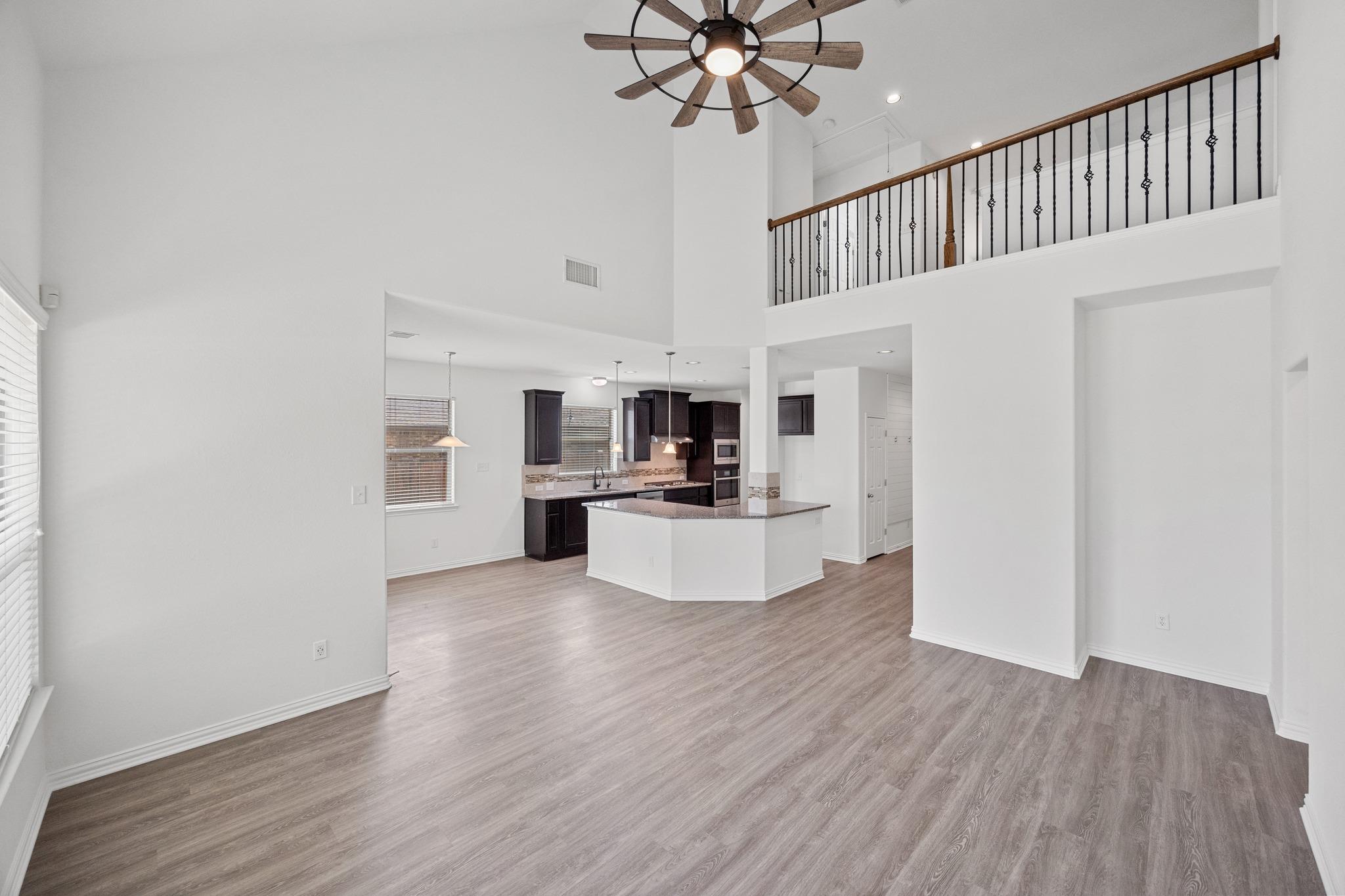 2572 Santa Barbara Loop Property Photo 13
