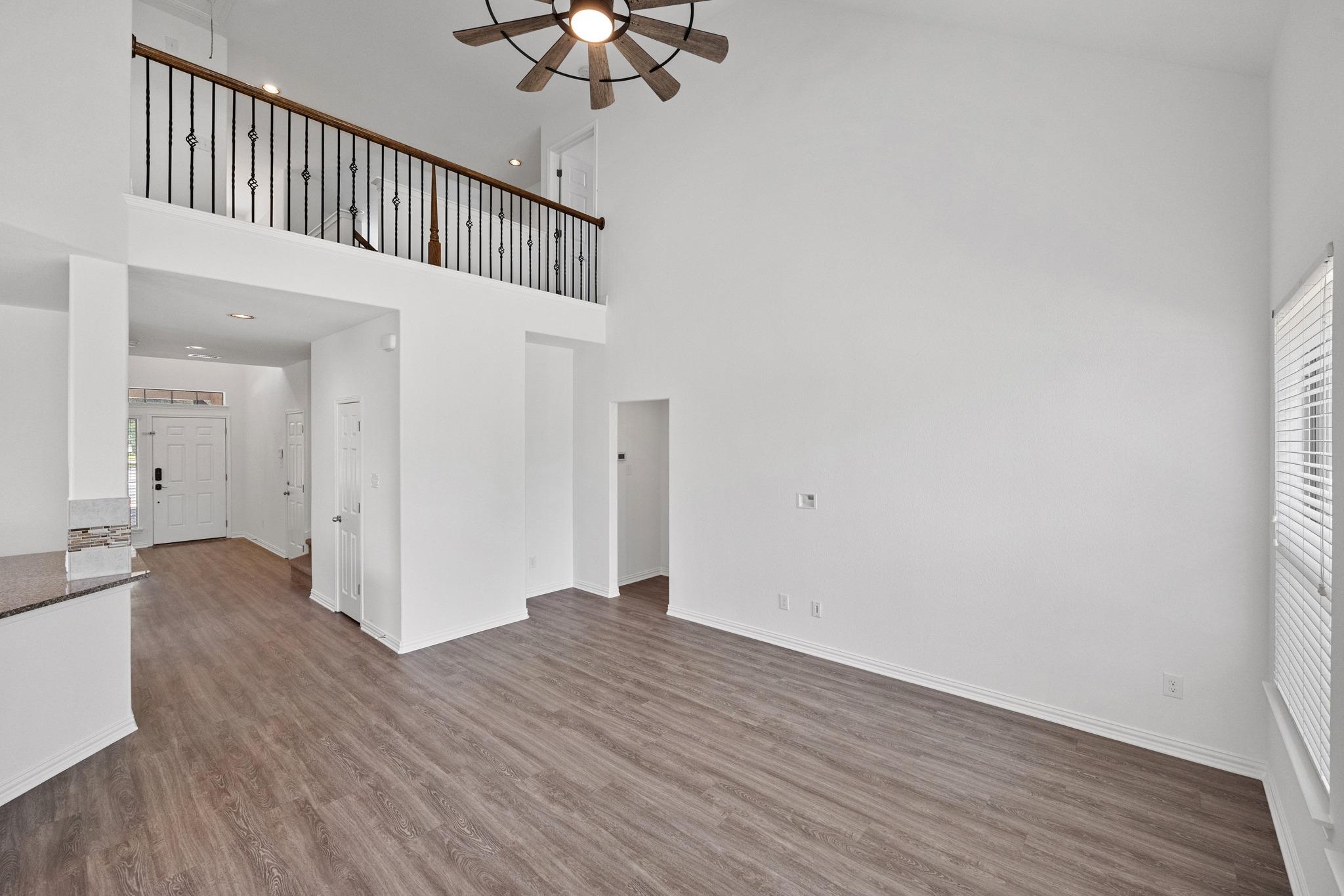 2572 Santa Barbara Loop Property Photo 14