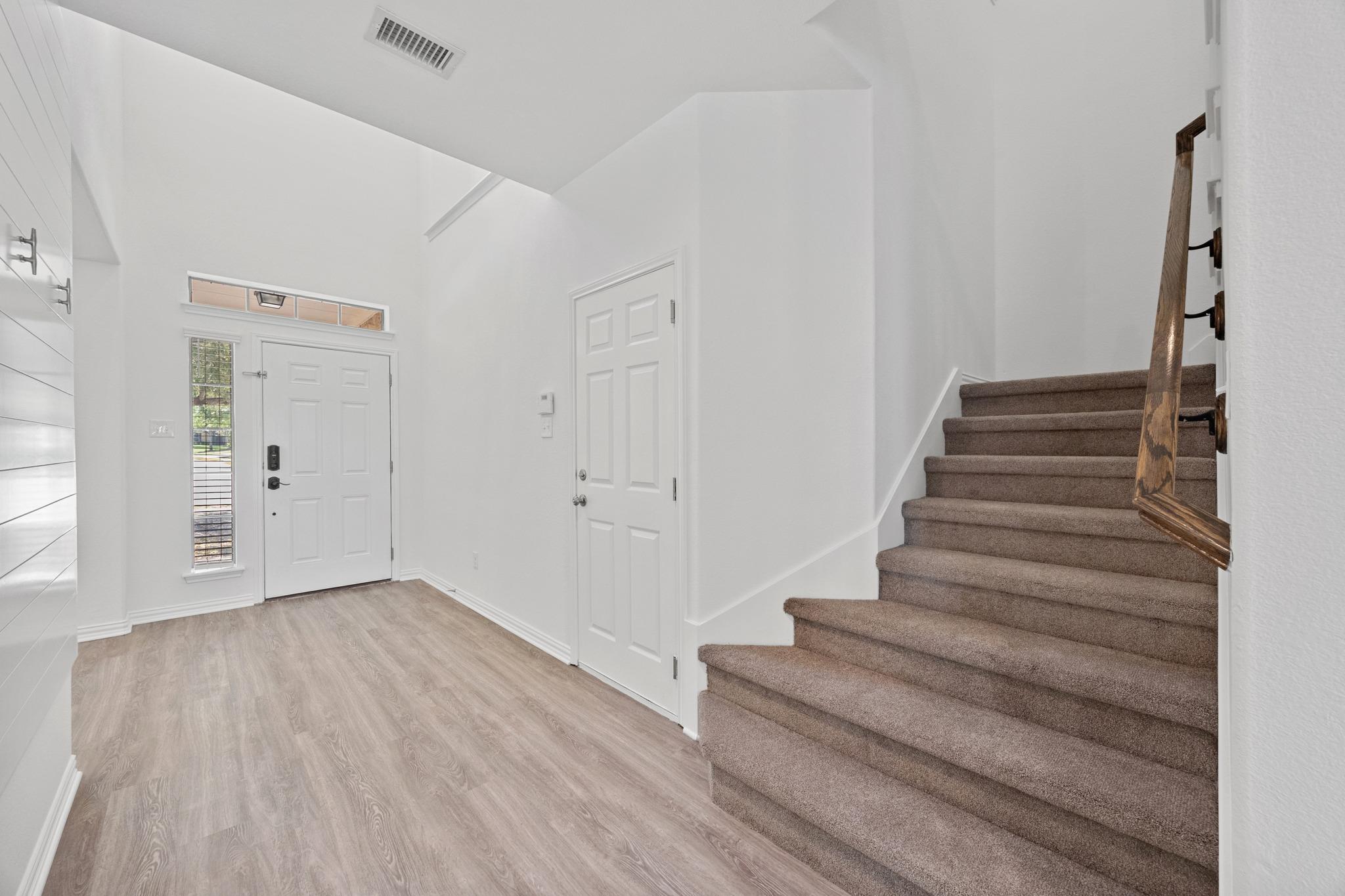2572 Santa Barbara Loop Property Photo 21