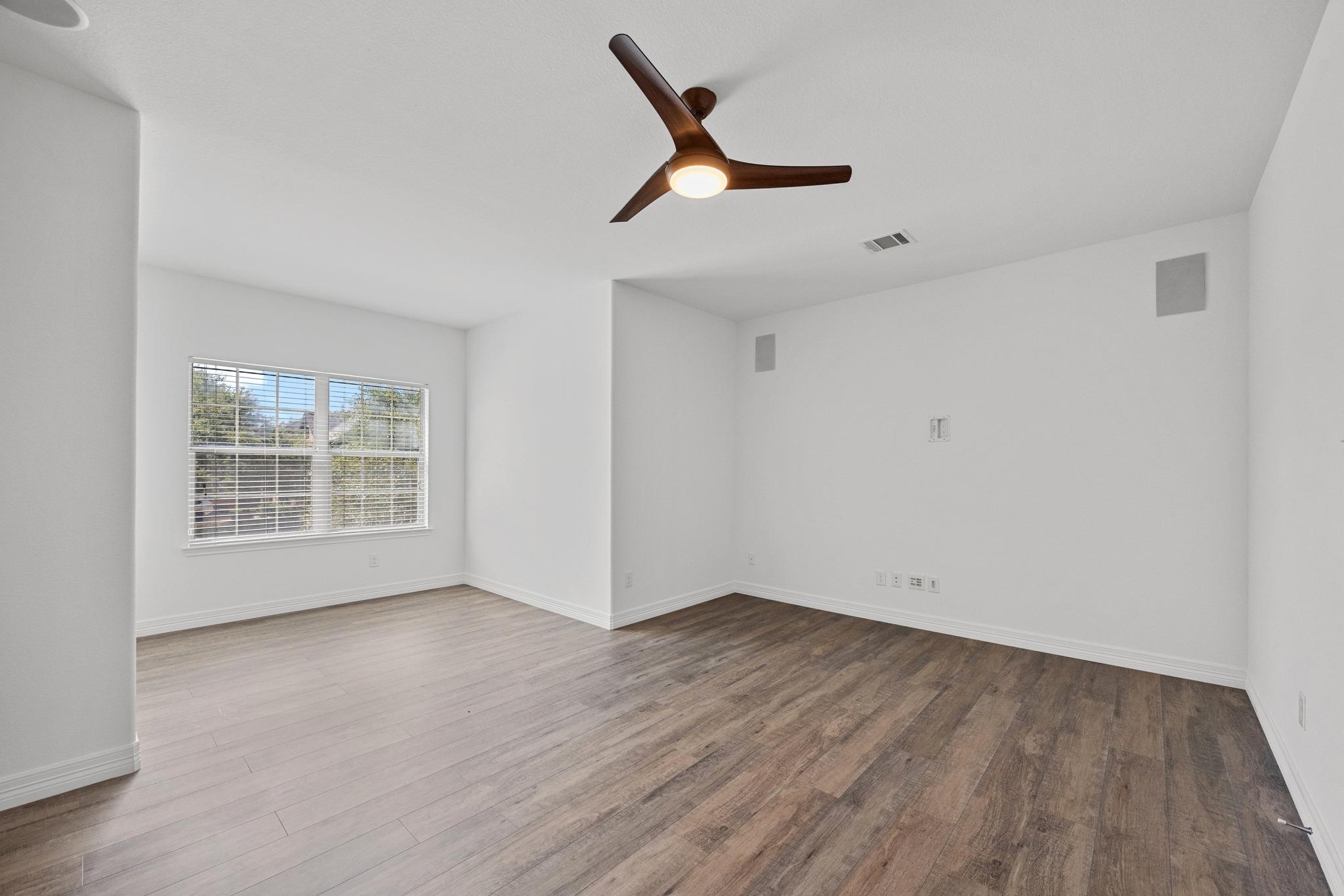 2572 Santa Barbara Loop Property Photo 22