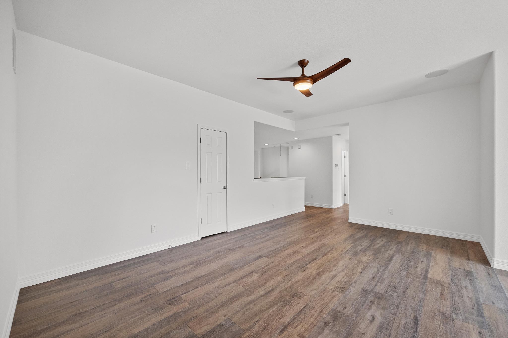 2572 Santa Barbara Loop Property Photo 23