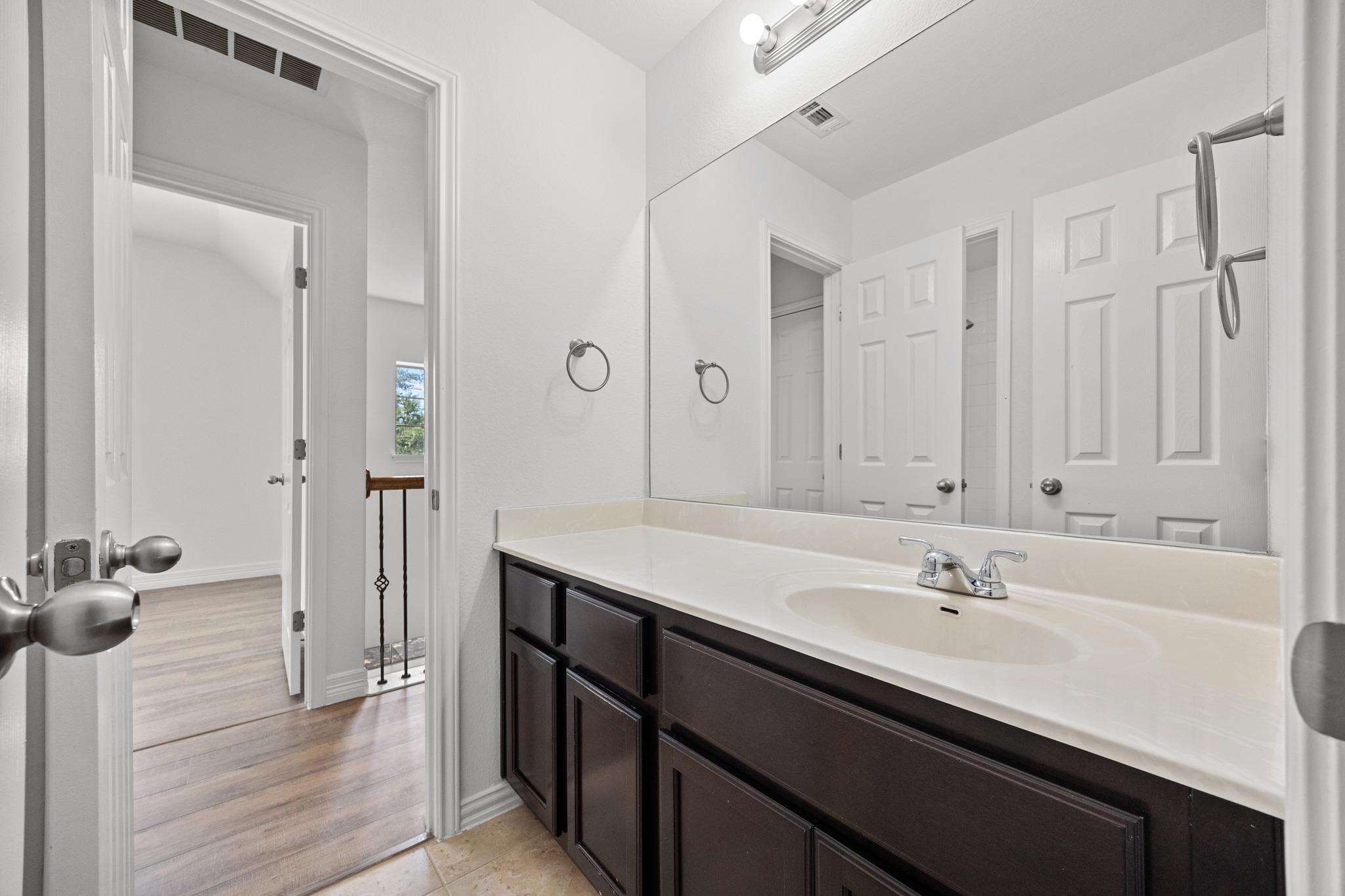 2572 Santa Barbara Loop Property Photo 26