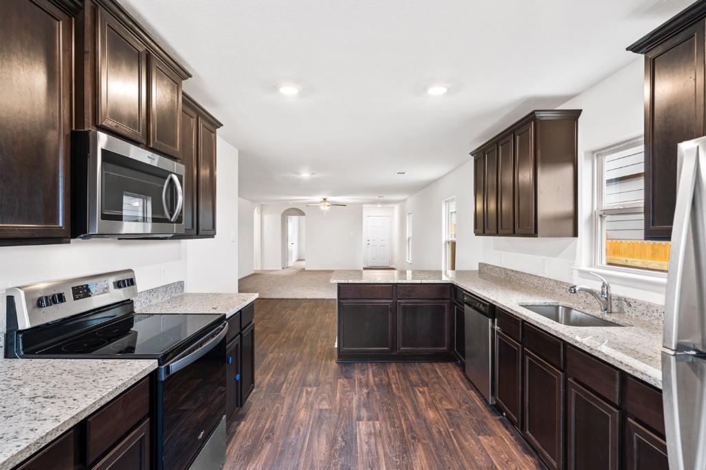 205 Allington Cir Property Photo 1