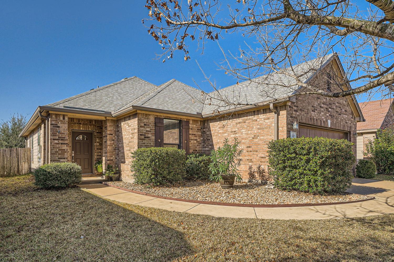 817 Watson Way Property Photo
