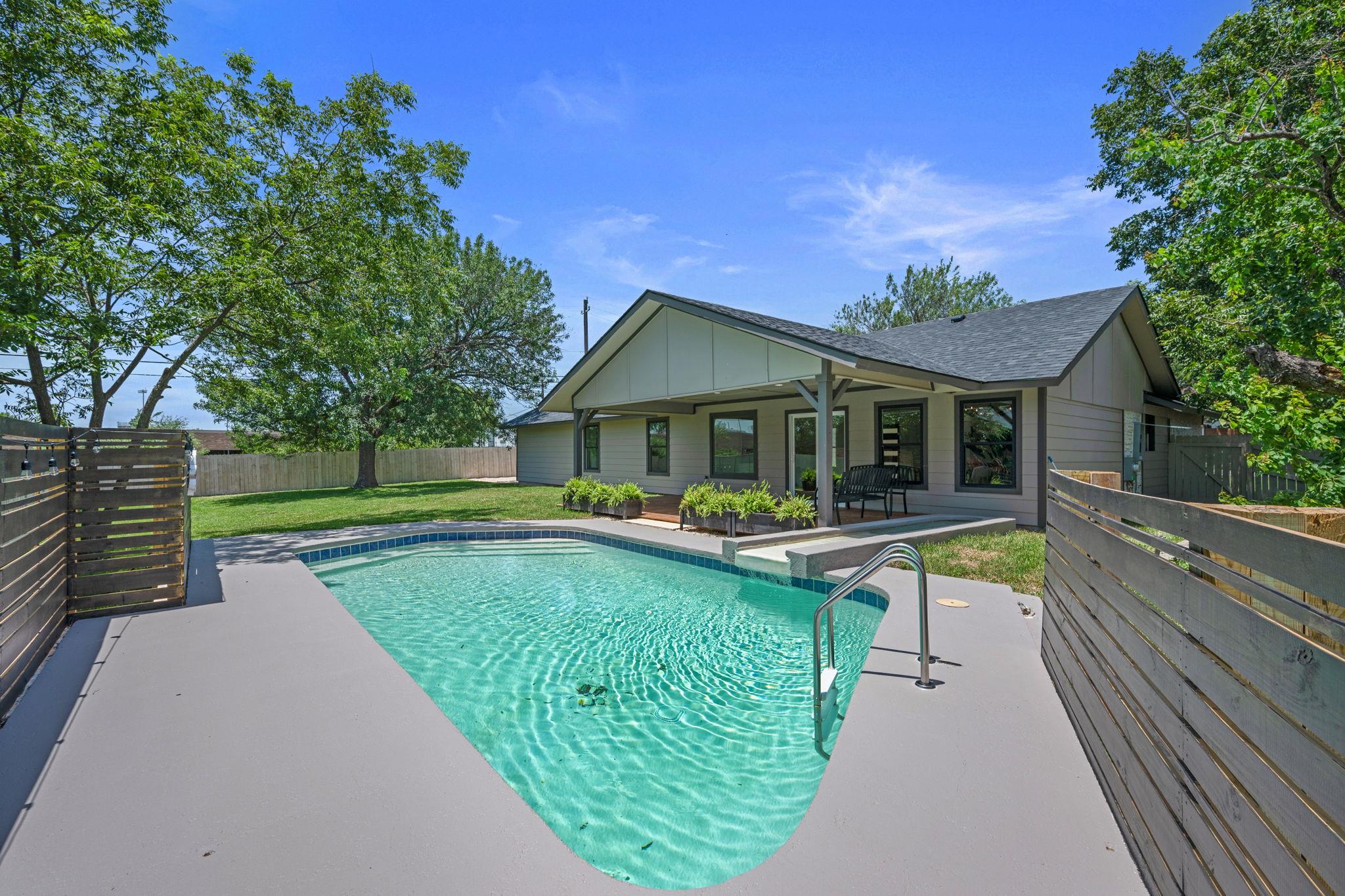 7301 Berkman Dr Property Photo 1