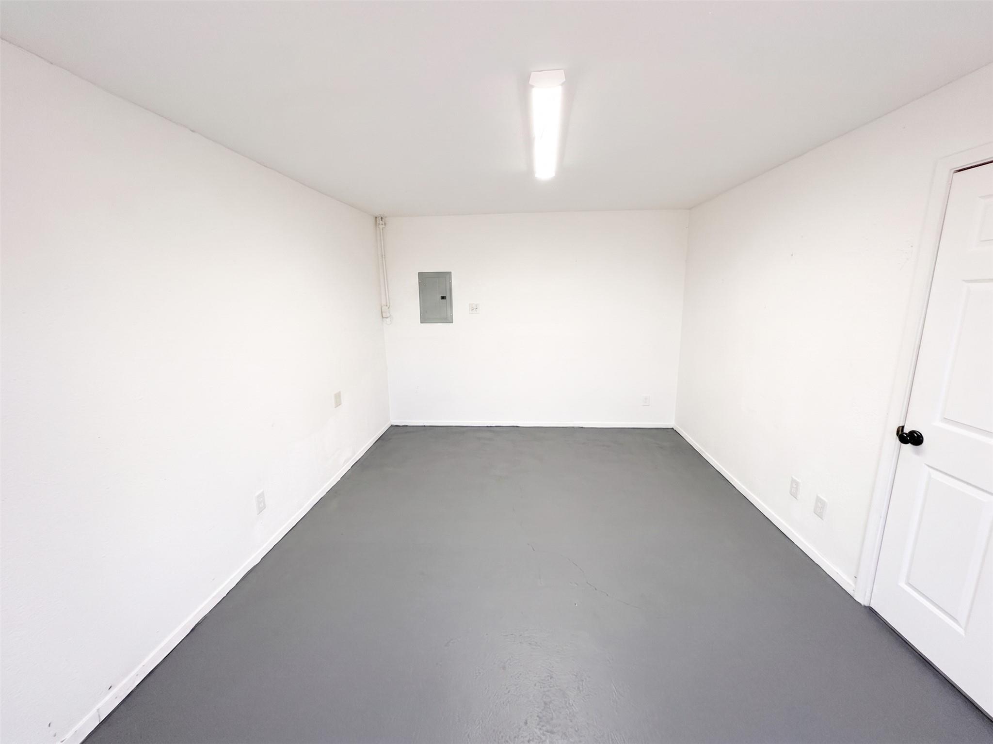 1419 Fleming Dr #warehouse 10 Property Photo 4