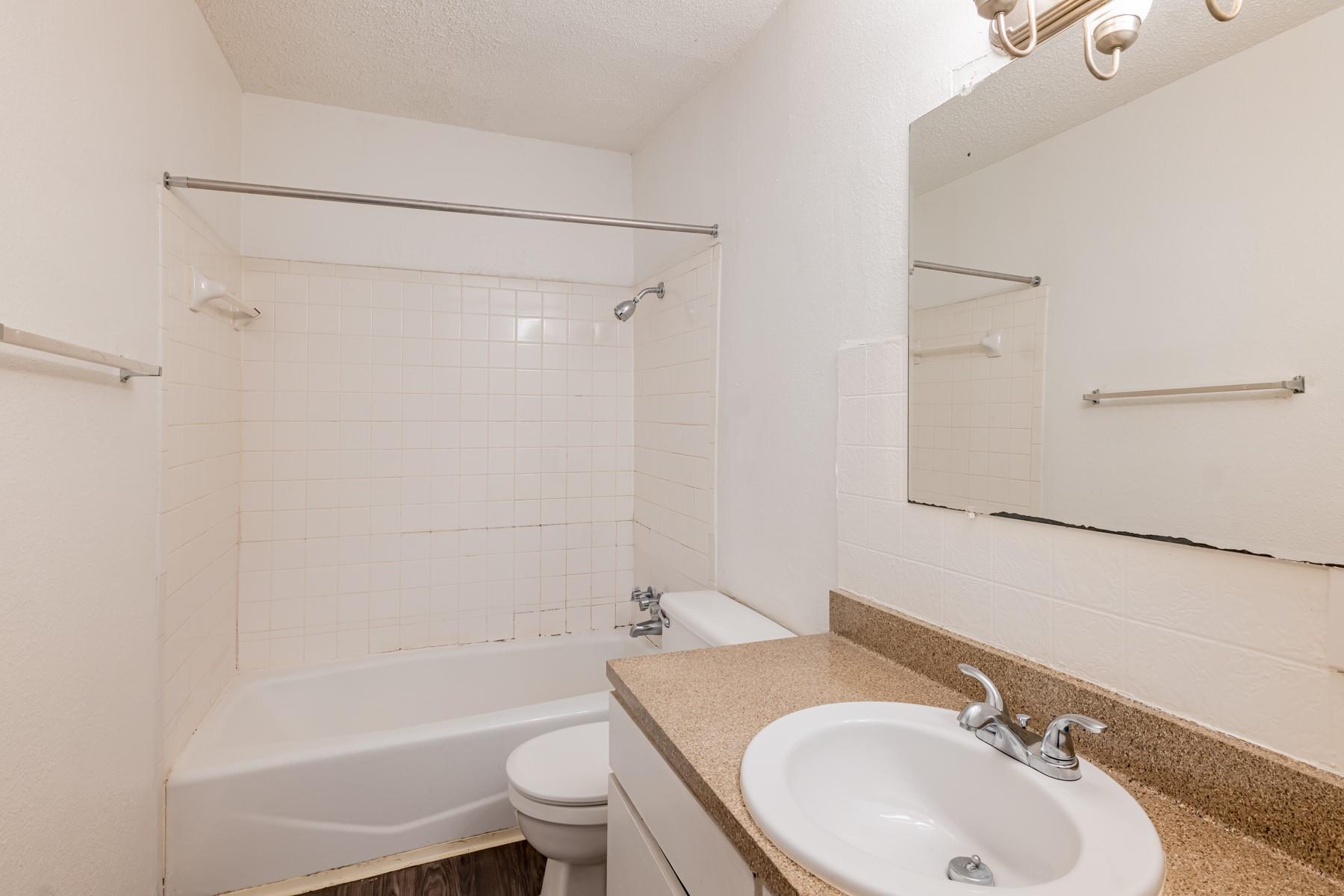 3121 Speedway None #106 Property Photo 11