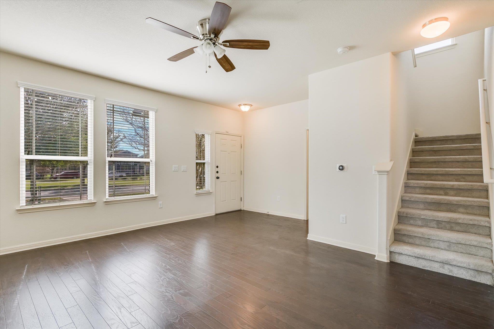 18418 Mammoth Cave Blvd Property Photo 8
