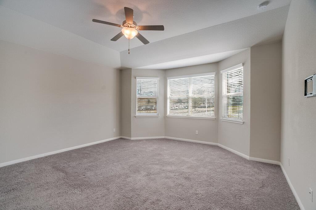 2040 Hat Bender Loop Property Photo 9