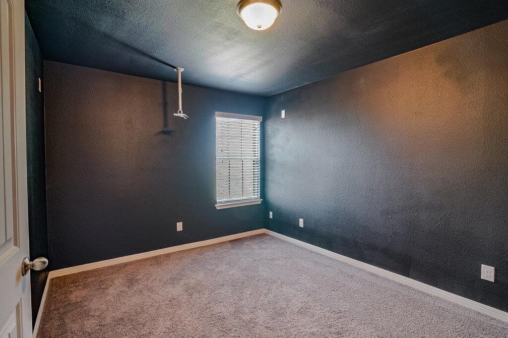2040 Hat Bender Loop Property Photo 12