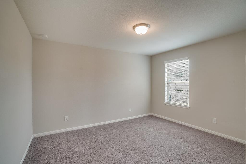 2040 Hat Bender Loop Property Photo 15