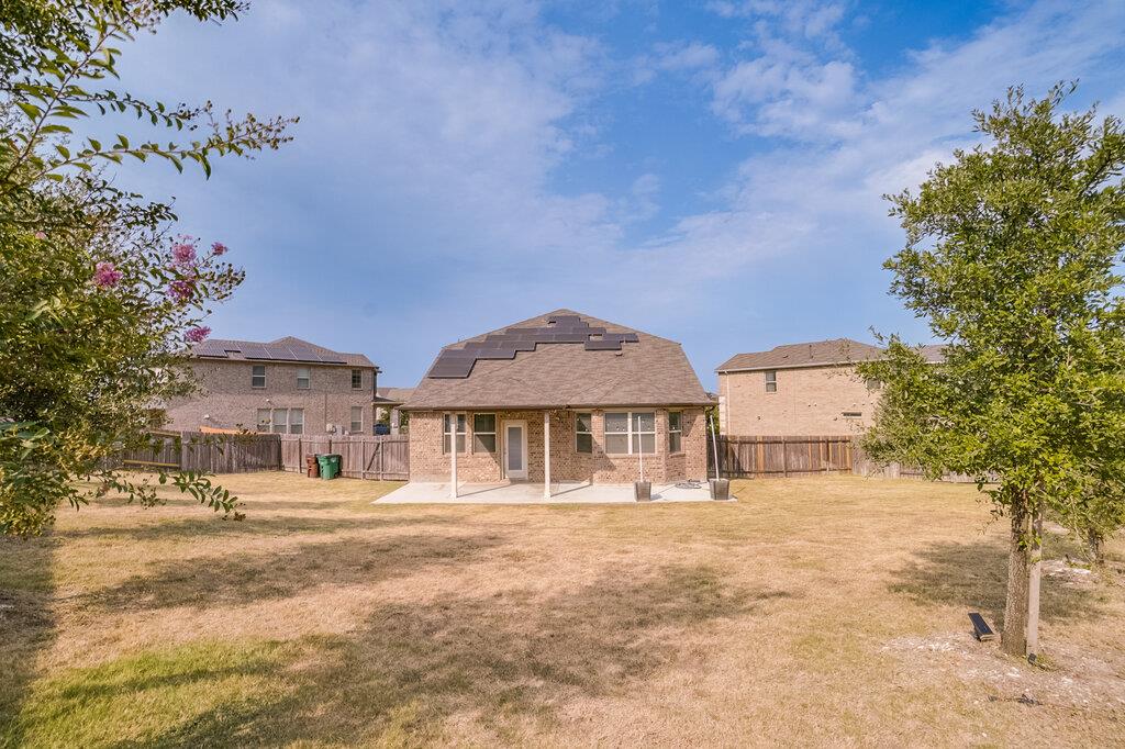 2040 Hat Bender Loop Property Photo 20
