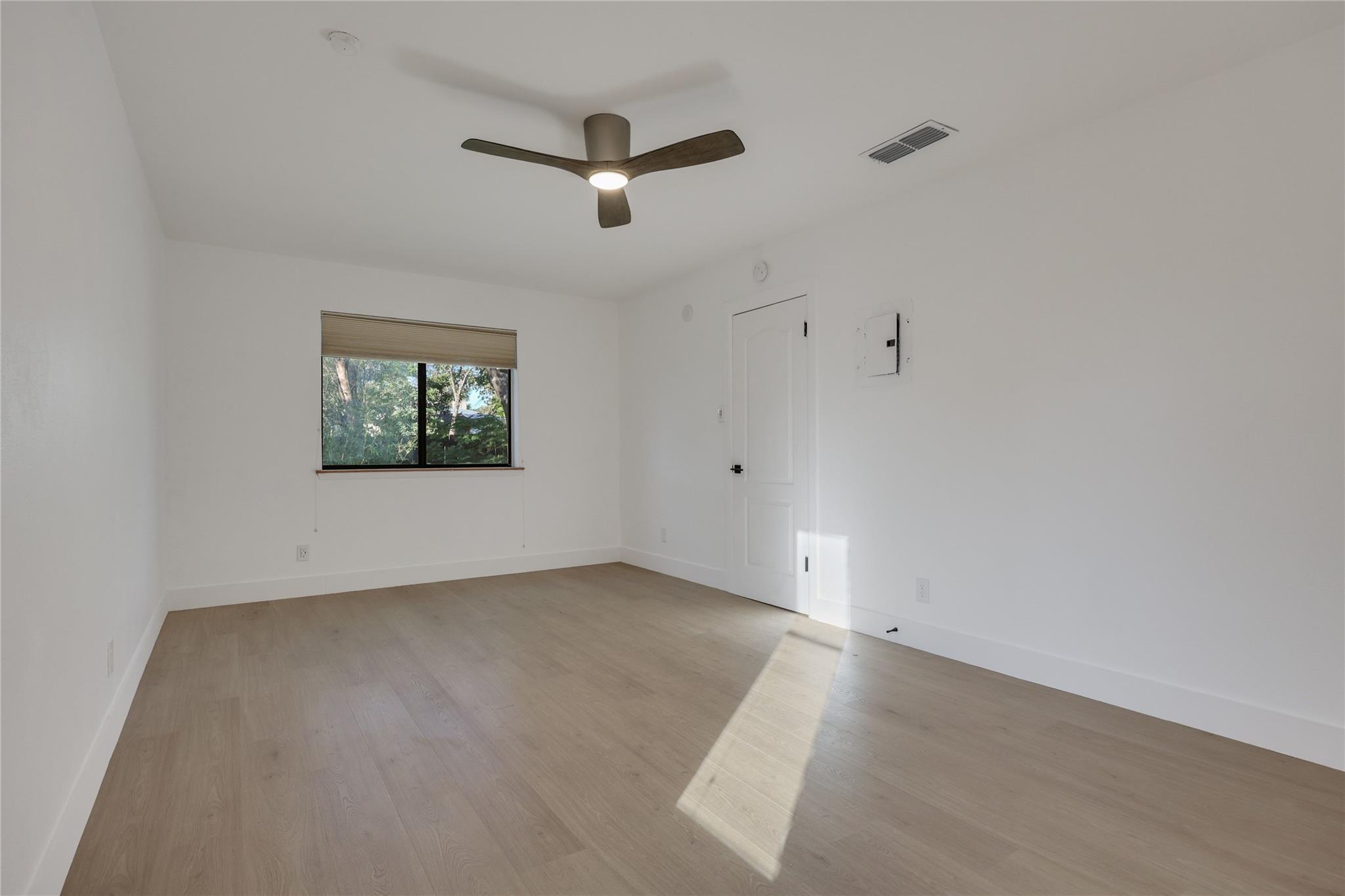 2803 Leeds Cv Property Photo 22