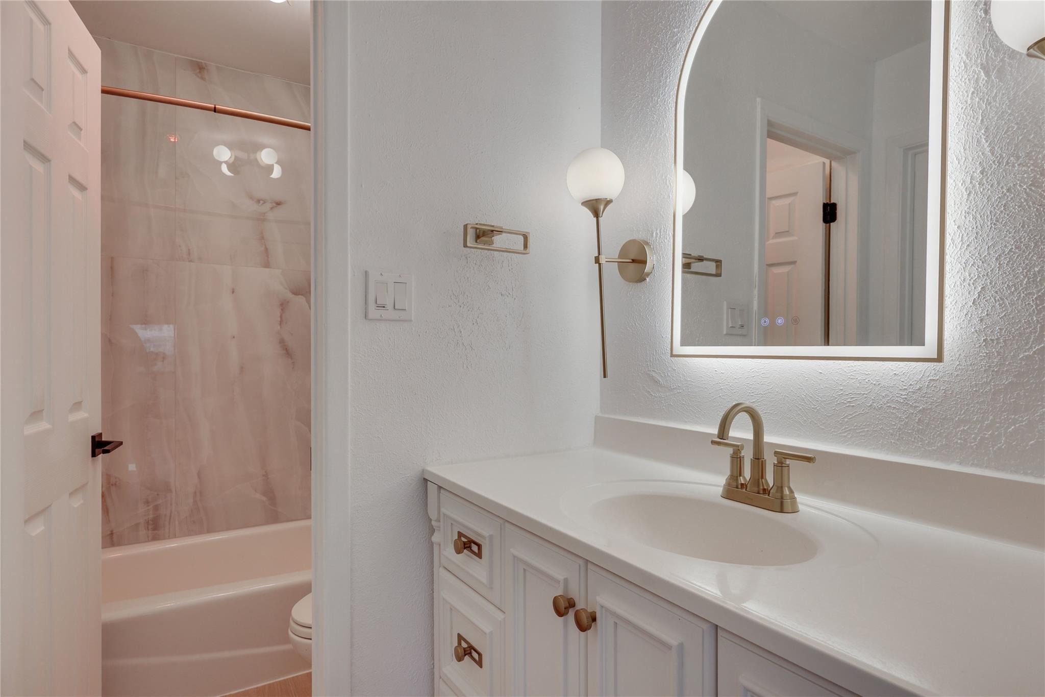 2803 Leeds Cv Property Photo 26