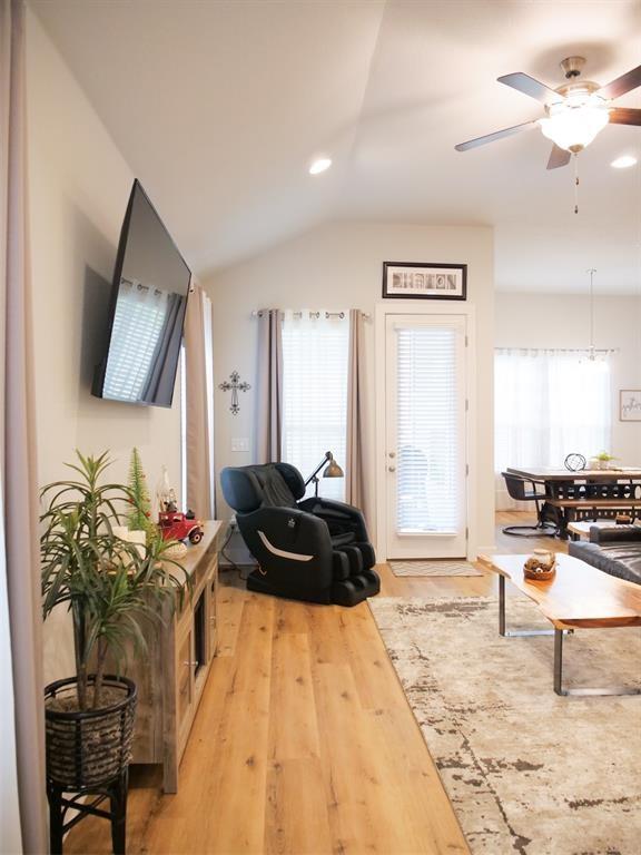 9621 Evening Canopy Dr Property Photo 6