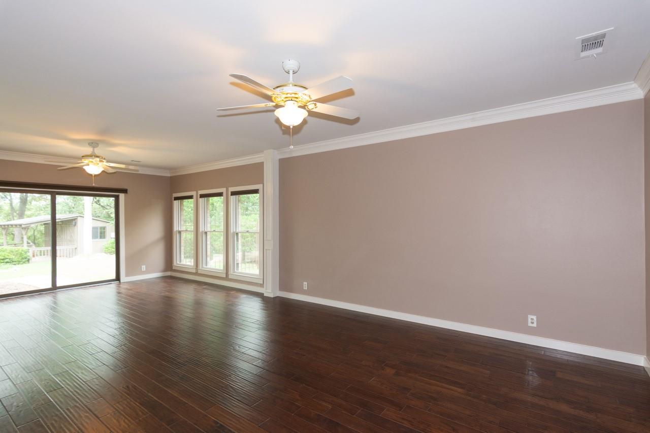 1404 Pearl Cv Property Photo 13