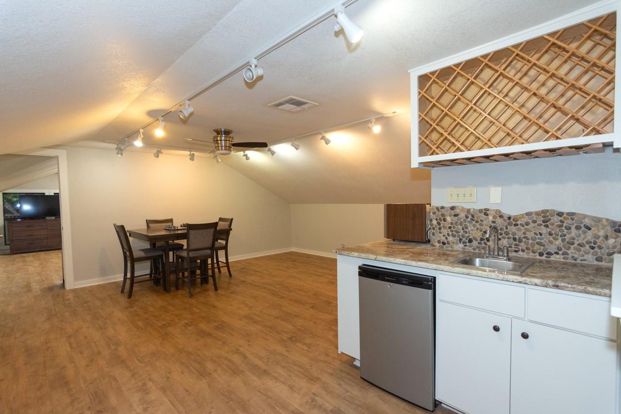 1404 Pearl Cv Property Photo 24