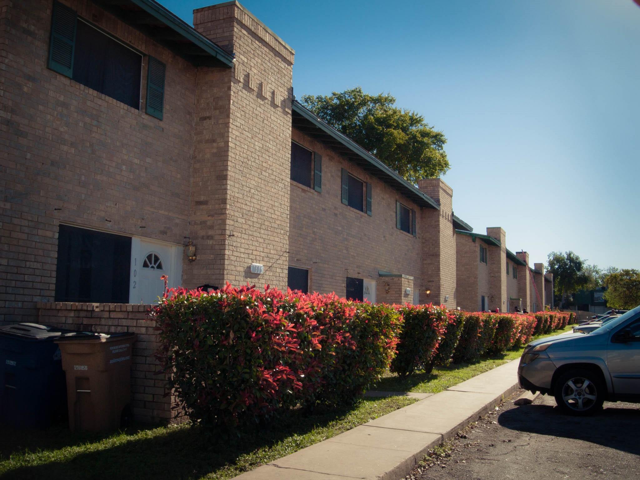 1745 Wooten Park Dr #101 Property Photo 1