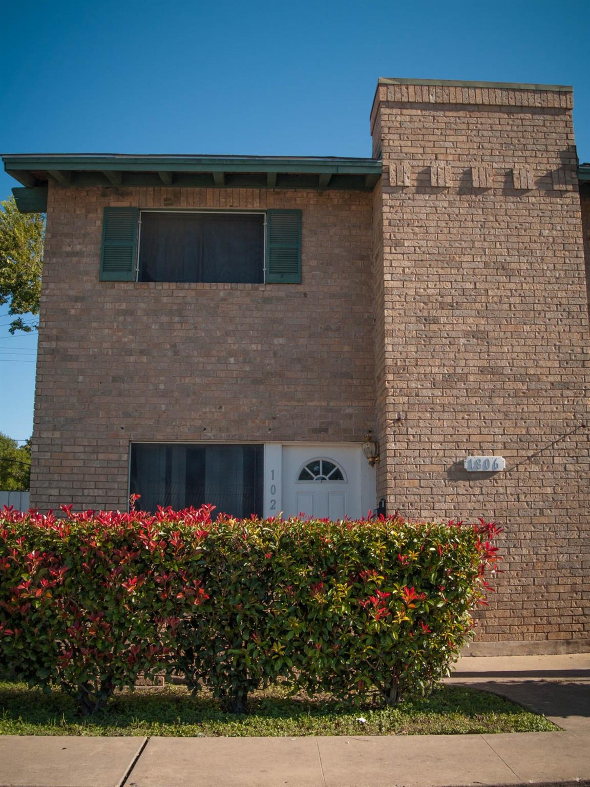 1745 Wooten Park Dr #101 Property Photo 2