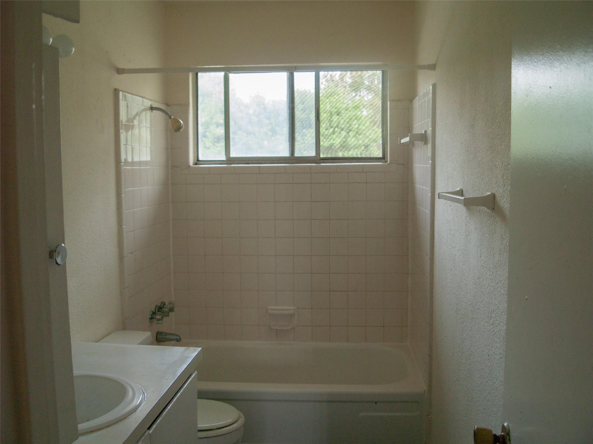 1745 Wooten Park Dr #101 Property Photo 15