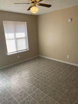 139 Elm Dr #206 Property Photo 2