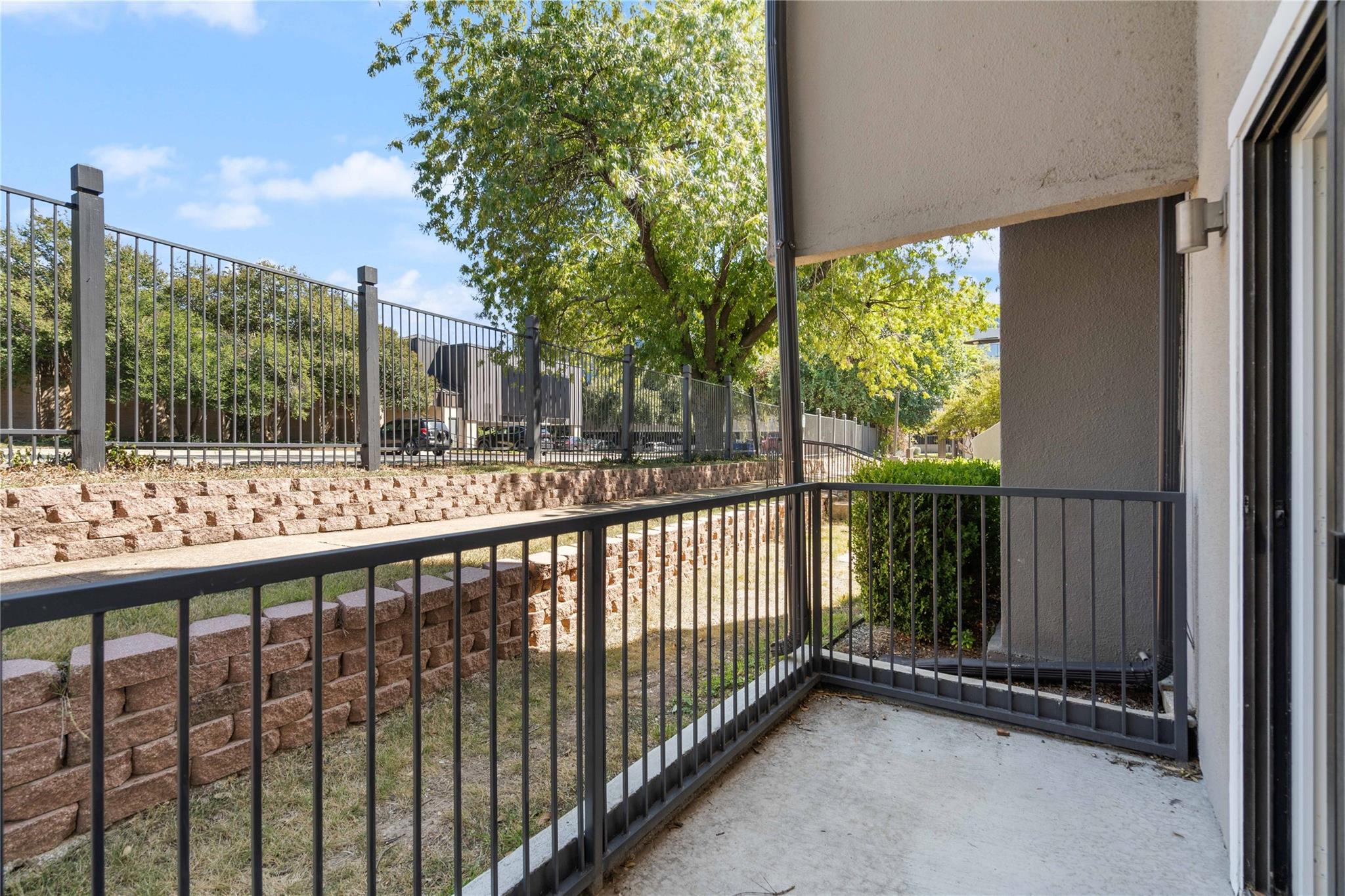 935 La Posada Dr 158 Property Photo 11