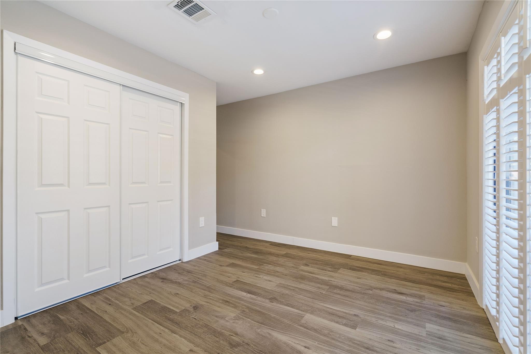 935 La Posada Dr 158 Property Photo 12