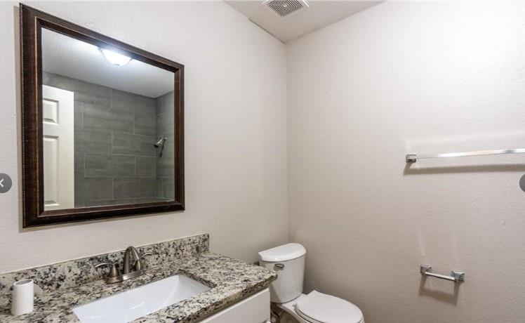 2702 Little Valley Cv #b Property Photo 5
