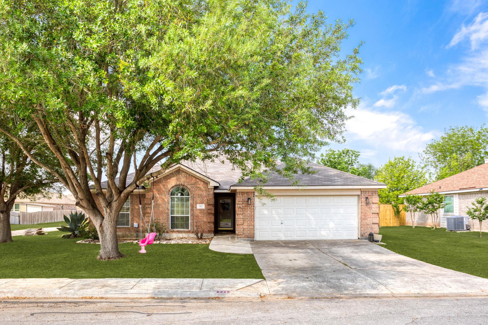 711 Lemonmint St Property Photo