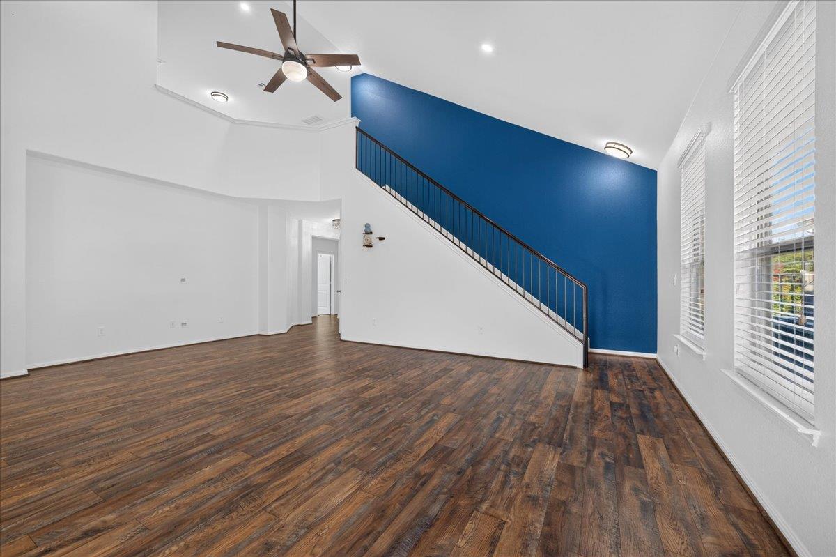 617 Cortona Ln Property Photo 7