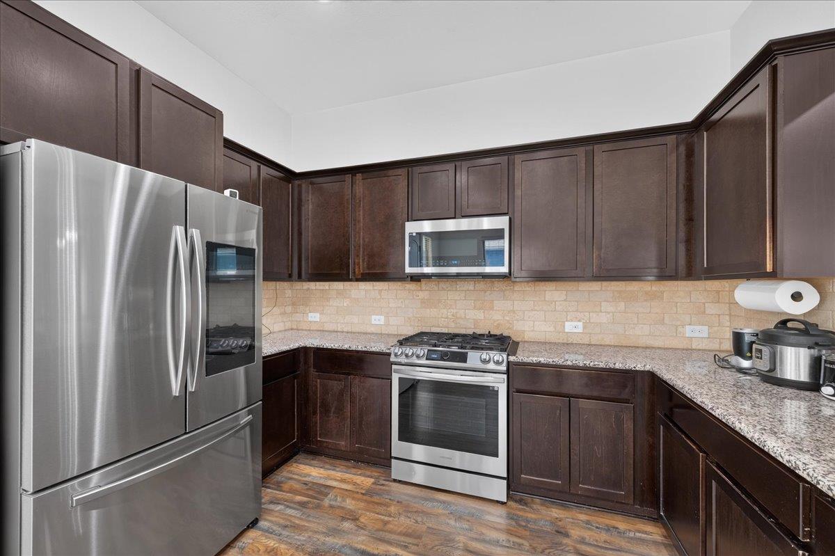 617 Cortona Ln Property Photo 11