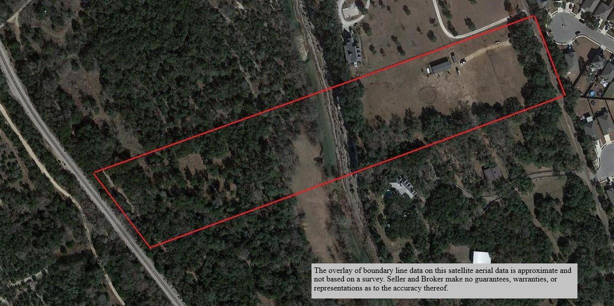 555 River Run Property Photo 9