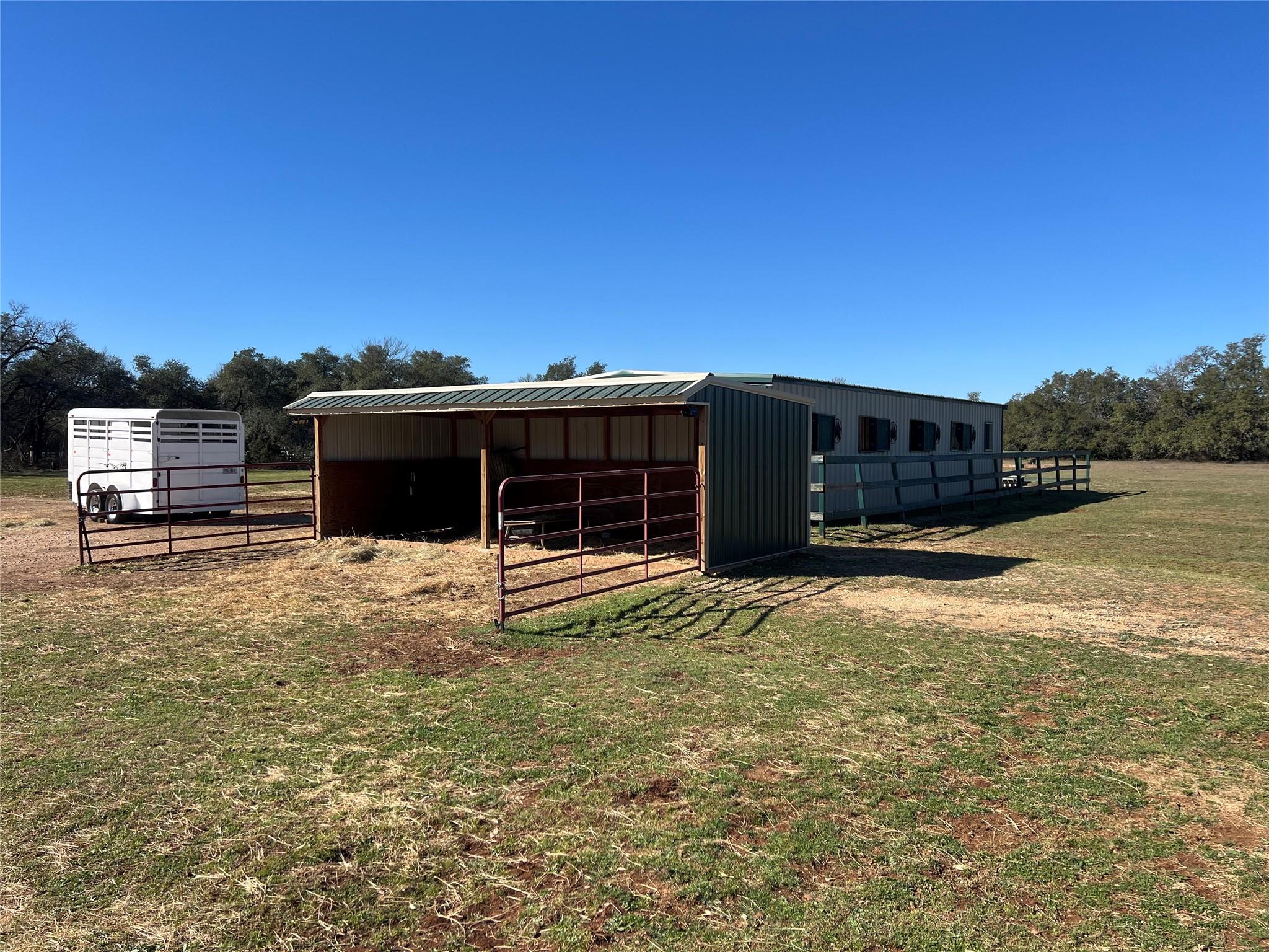 555 River Run Property Photo 11