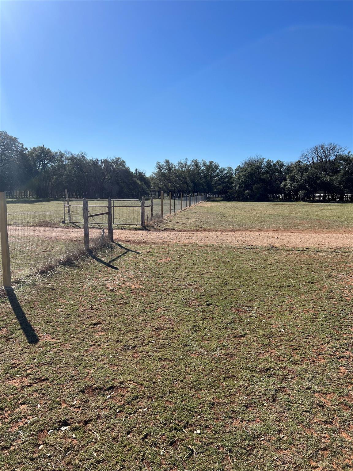 555 River Run Property Photo 14