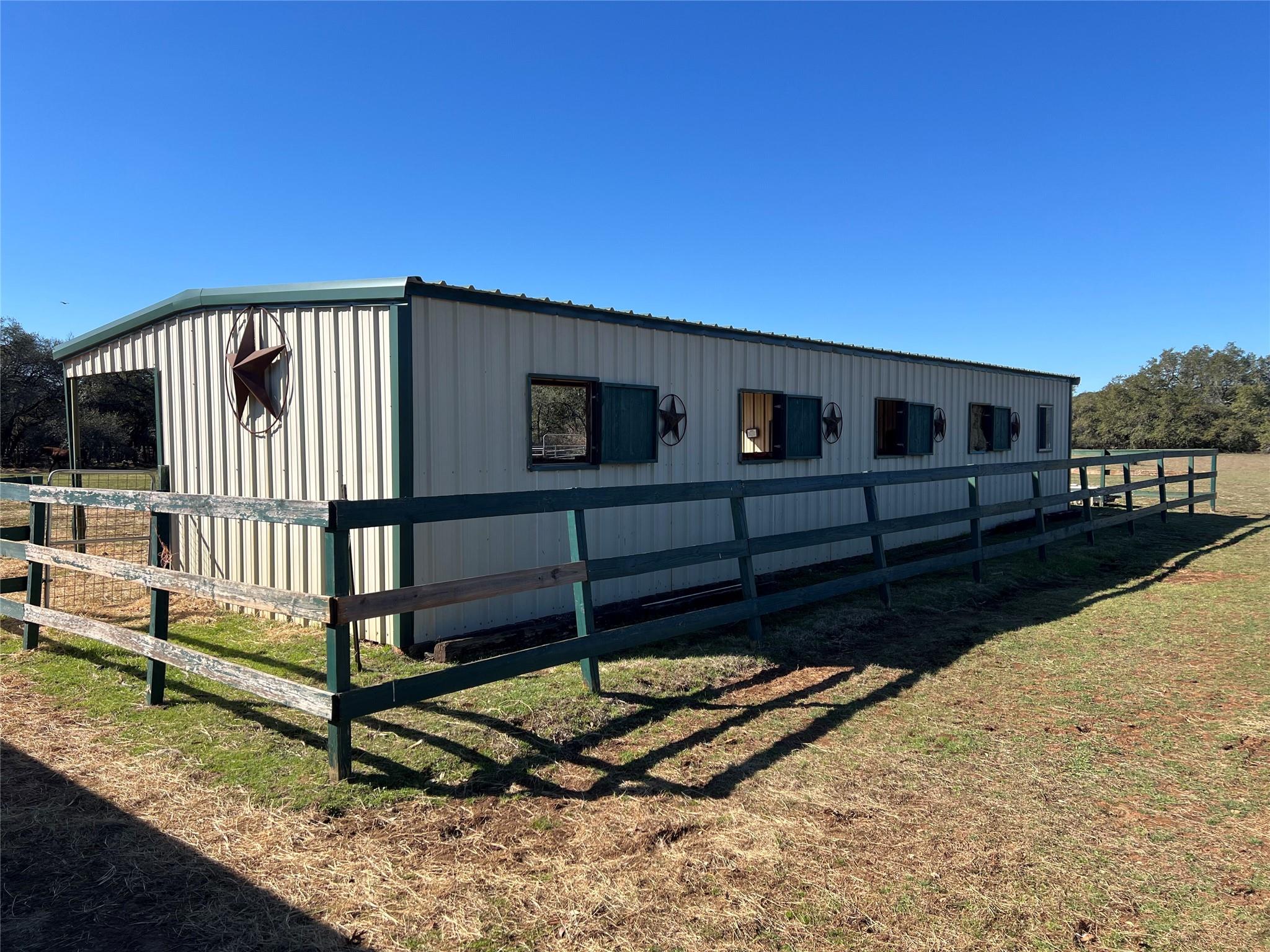 555 River Run Property Photo 25