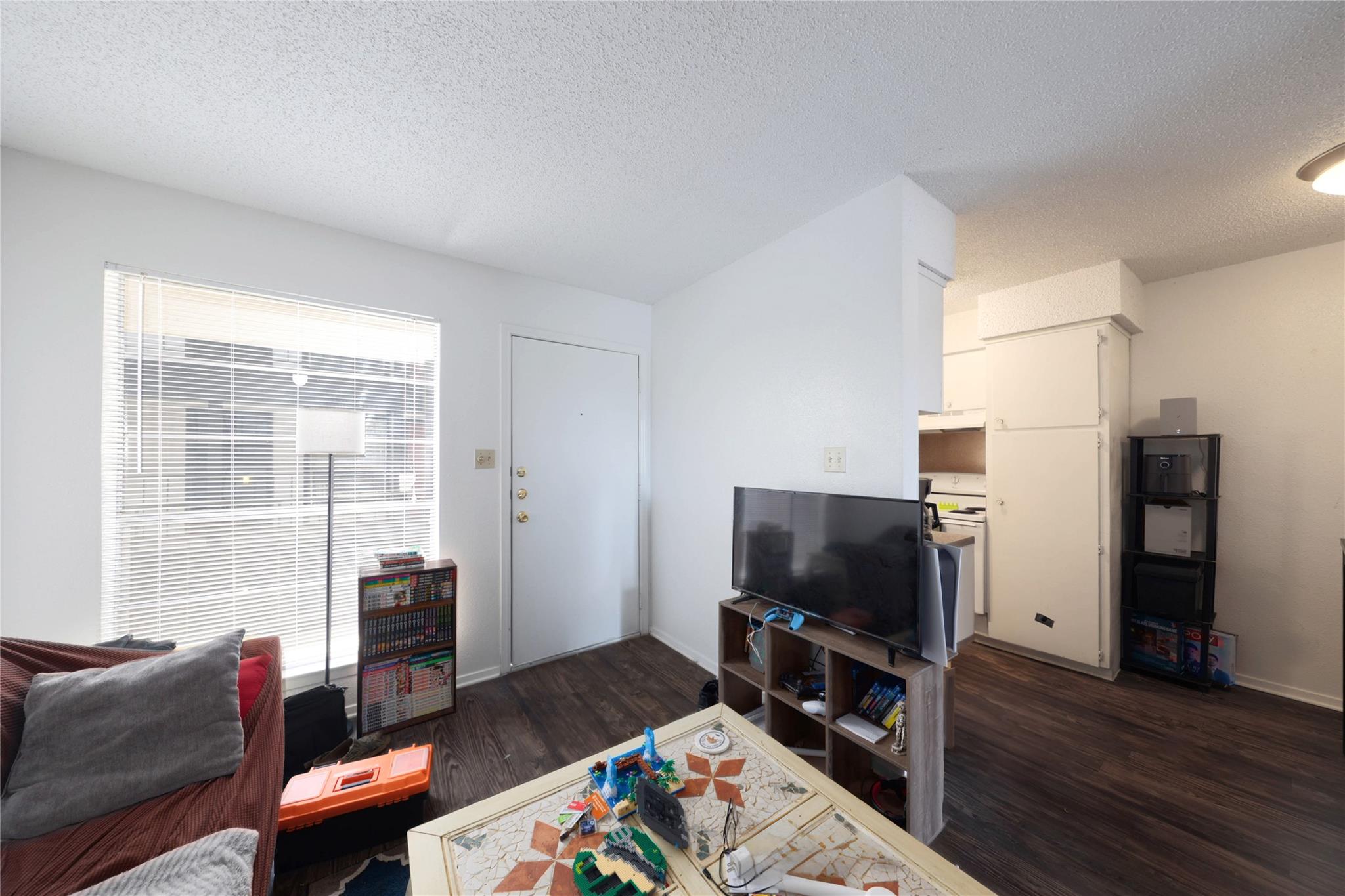 2803 Hemphill PARK B204 Property Photo 1