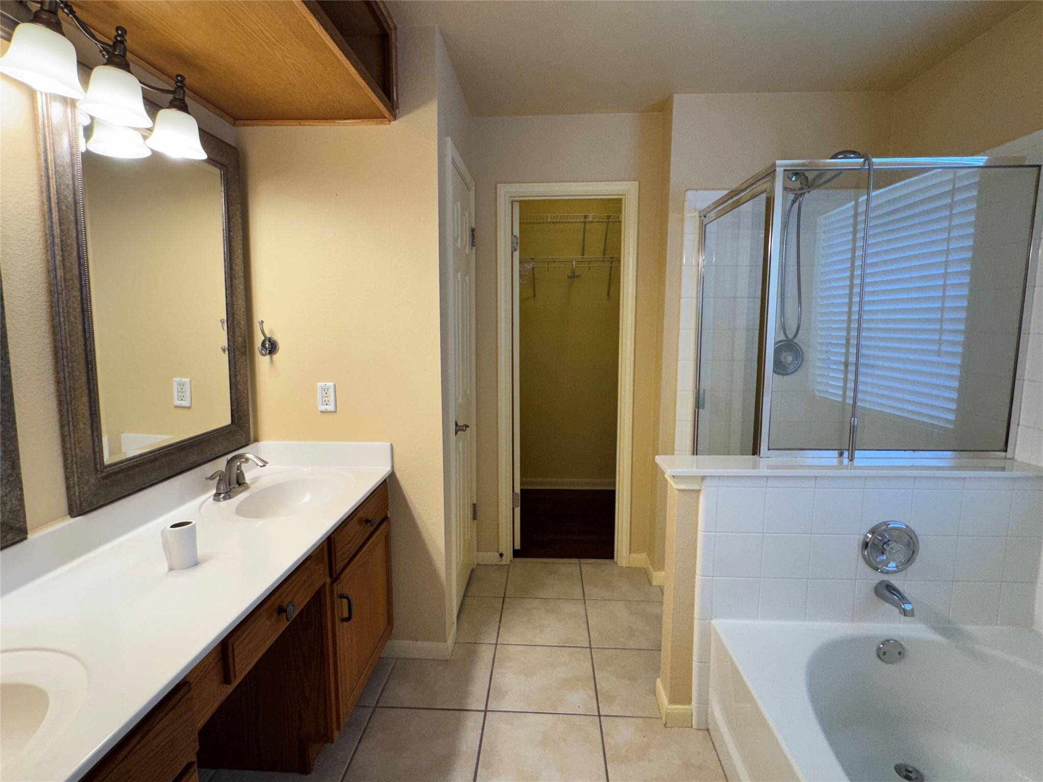 657 Columbine Ave Property Photo 4