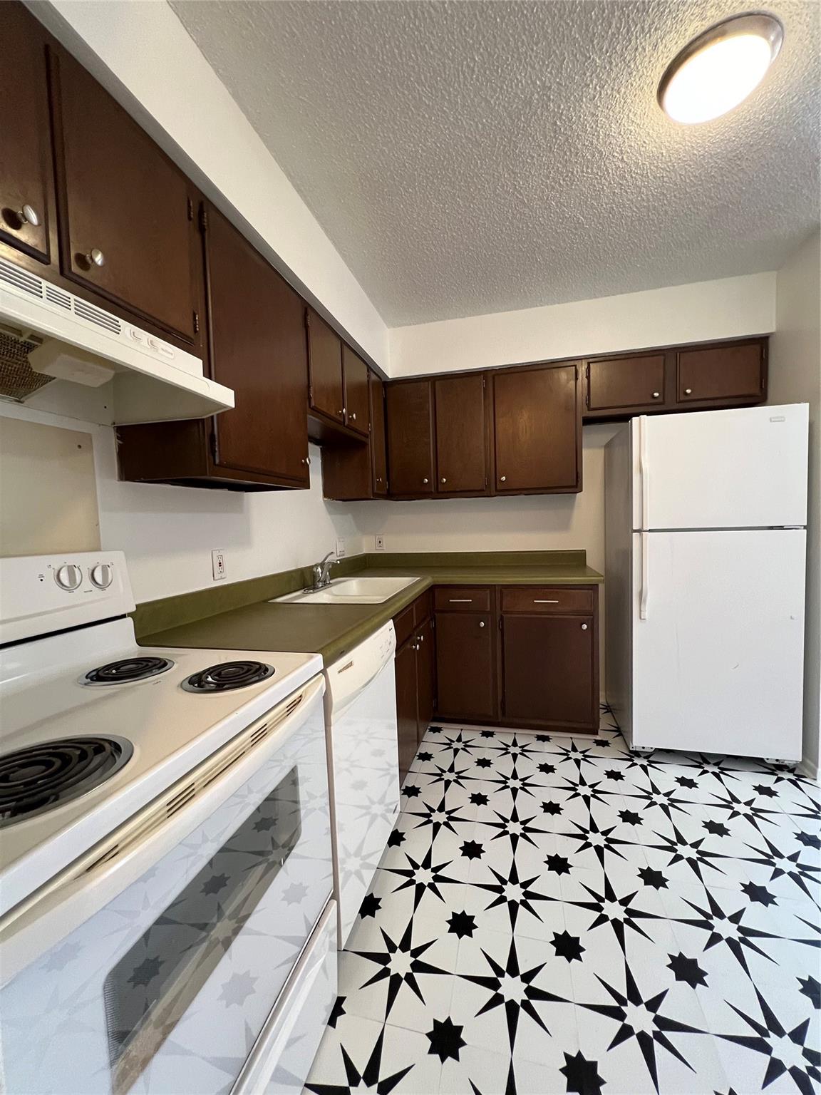 3403 Willowrun Cv #b Property Photo 3