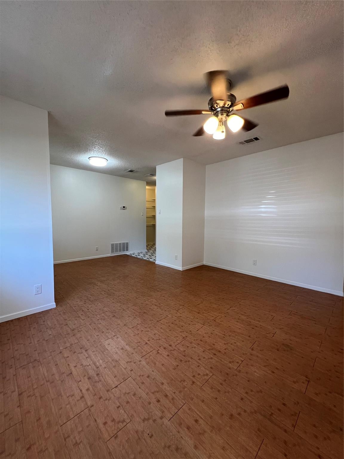 3403 Willowrun Cv #b Property Photo 7