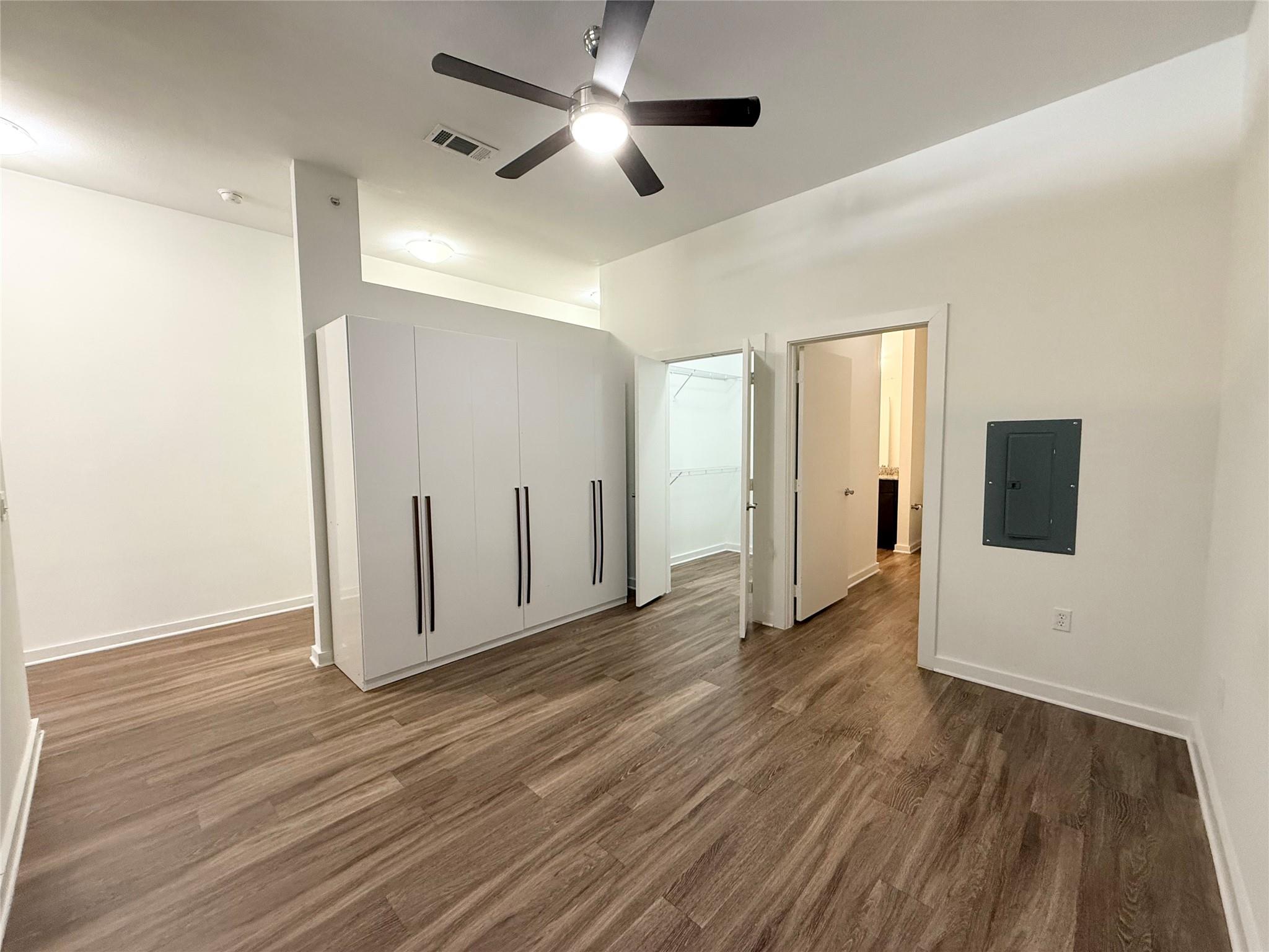 1900 Barton Springs Rd 2009 Property Photo 10